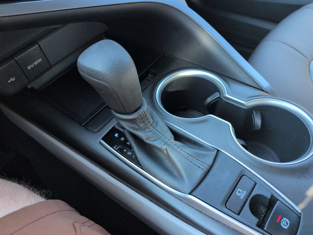 Used 2021 Toyota Camry LE AWD/4WD image 24