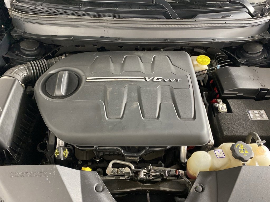 Used 2021 Jeep Cherokee Limited w/ Elite Package image 32