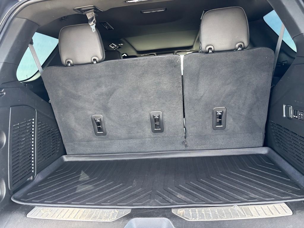 Used 2023 GMC Yukon Denali image 29