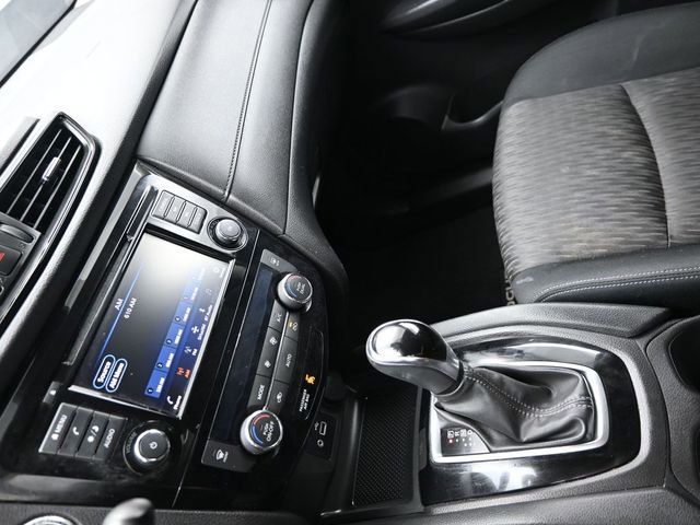 Used 2019 Nissan Rogue SV AWD/4WD image 23