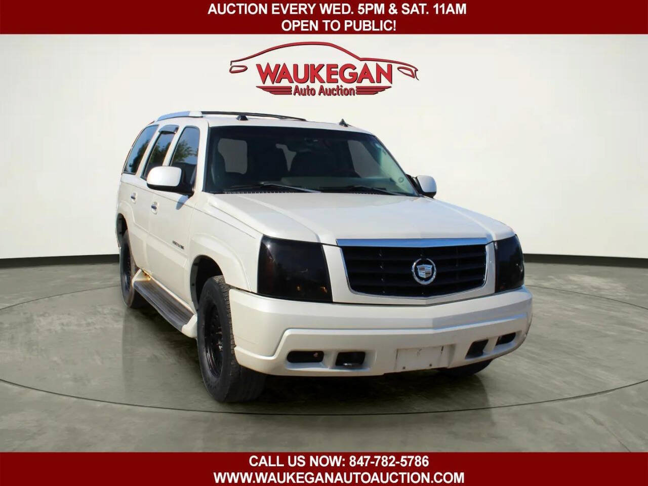 Used 2004 Cadillac Escalade AWD image 4