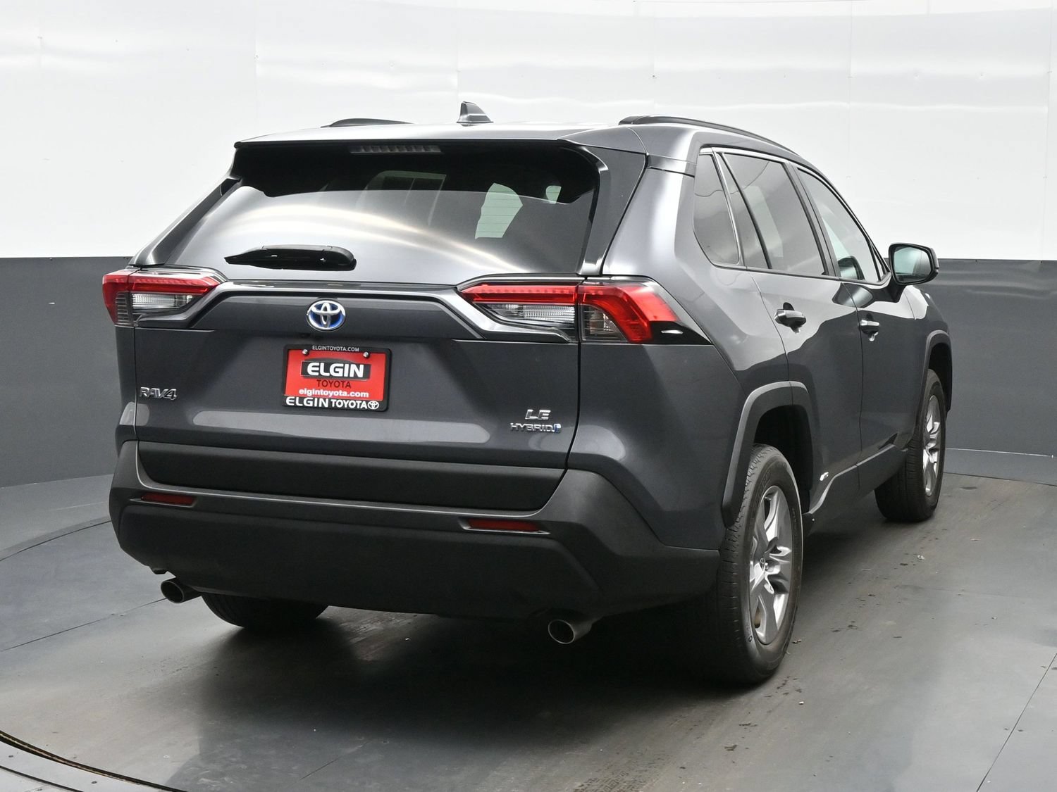 Used 2022 Toyota RAV4 LE AWD/4WD image 5