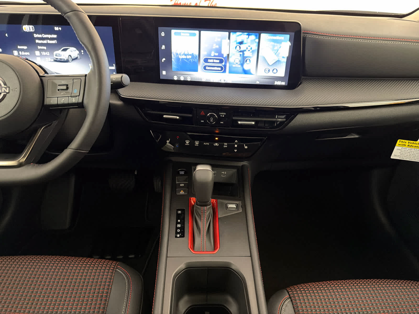 New 2026 Nissan Kicks SR w/ SR Premium Package FWD image 19