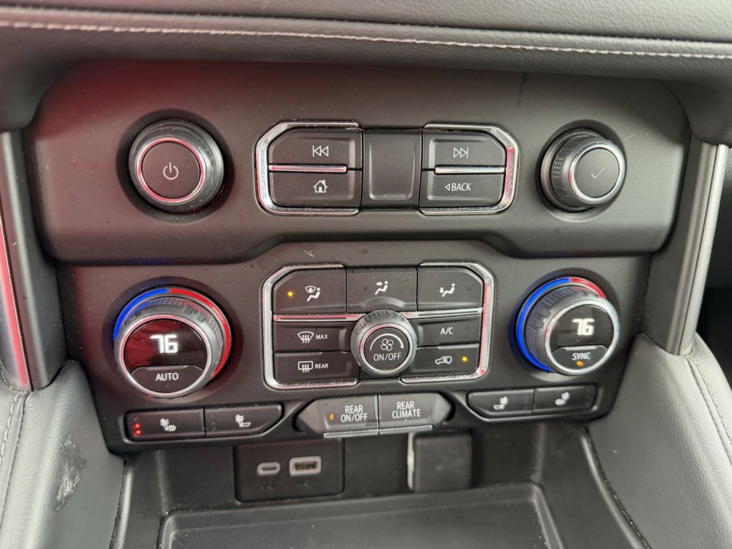 Used 2024 Chevrolet Suburban LT image 16