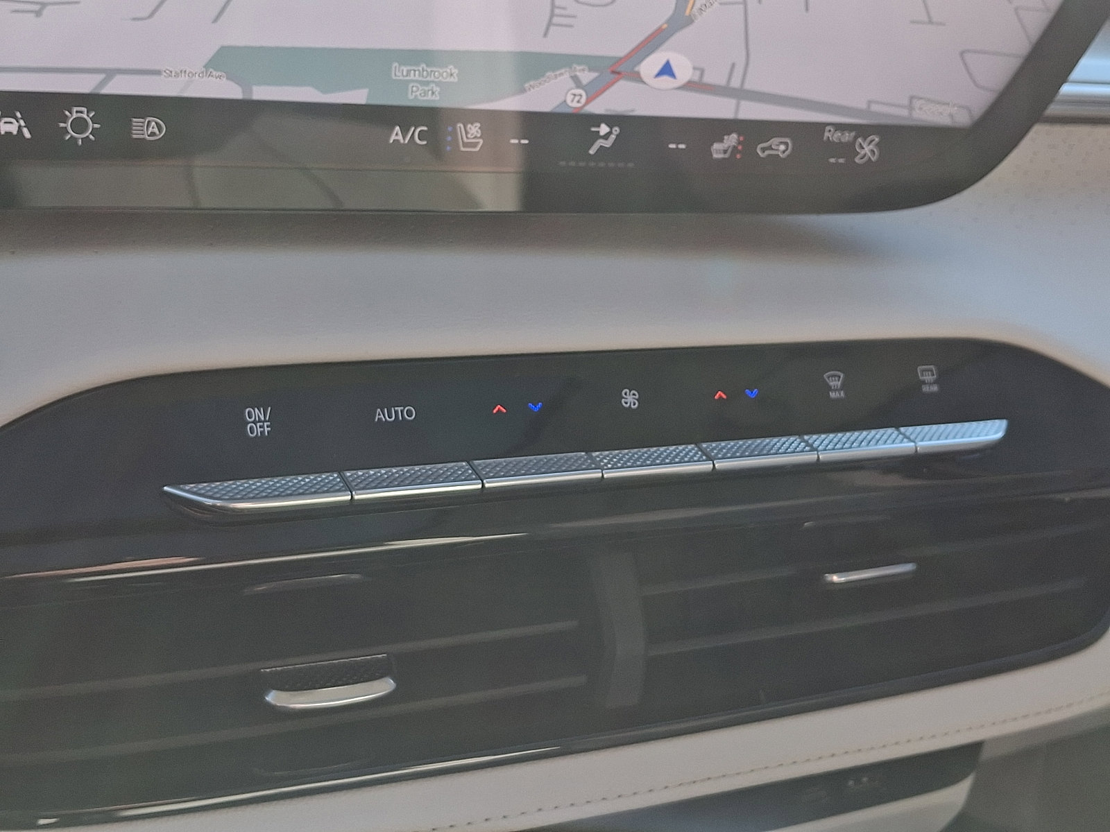 Certified 2025 Buick Enclave Avenir w/ Super Cruise Package image 16