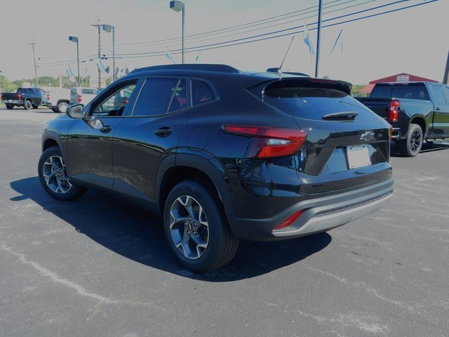 New 2025 Chevrolet Trax LT w/ Sunroof Package image 7