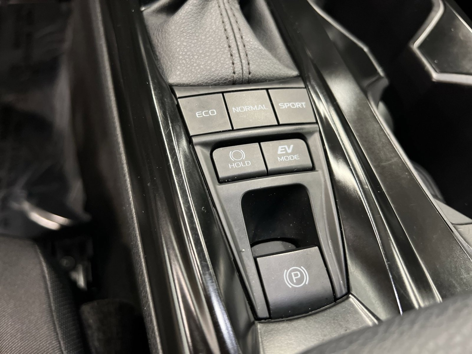 Used 2025 Toyota Camry LE image 28