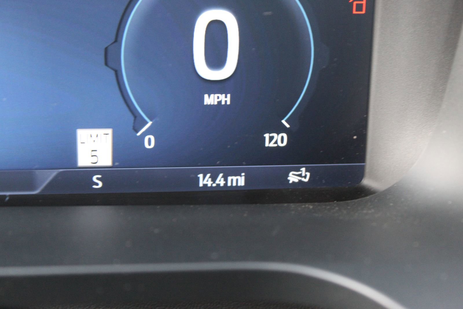 New 2025 Ford F150 Lightning Lariat image 24