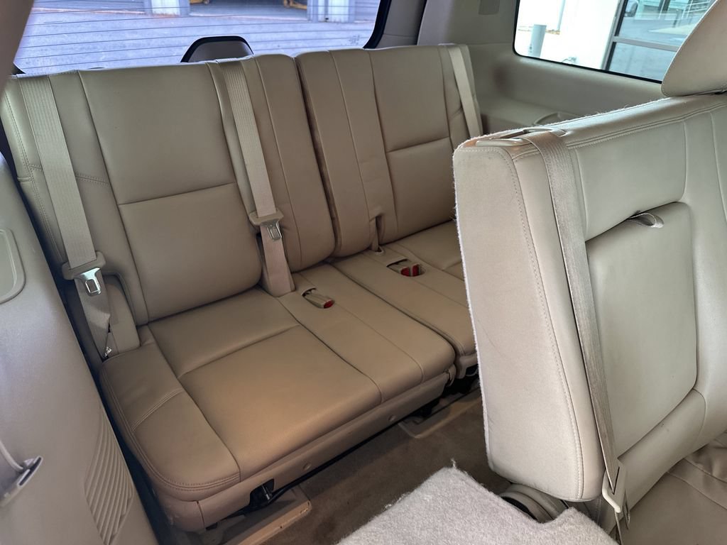 Used 2014 GMC Yukon Denali RWD image 36