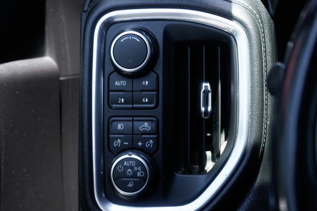 Used 2019 Chevrolet Silverado 1500 High Country AWD/4WD image 21