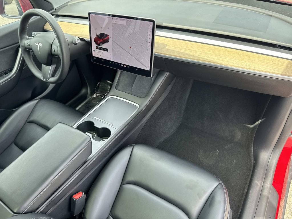 Used 2021 Tesla Model Y Long Range image 29