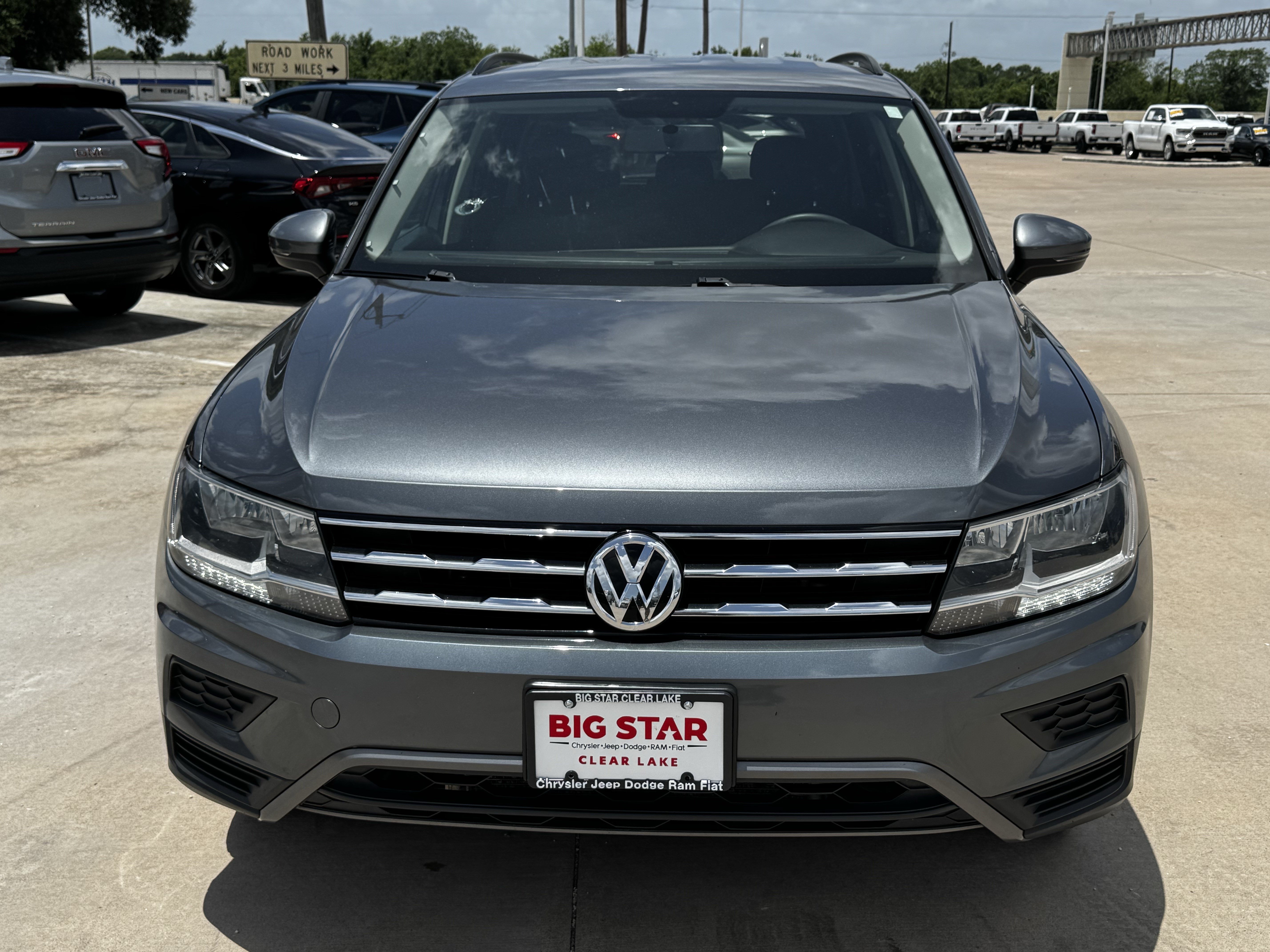 Used 2019 Volkswagen Tiguan S FWD image 3