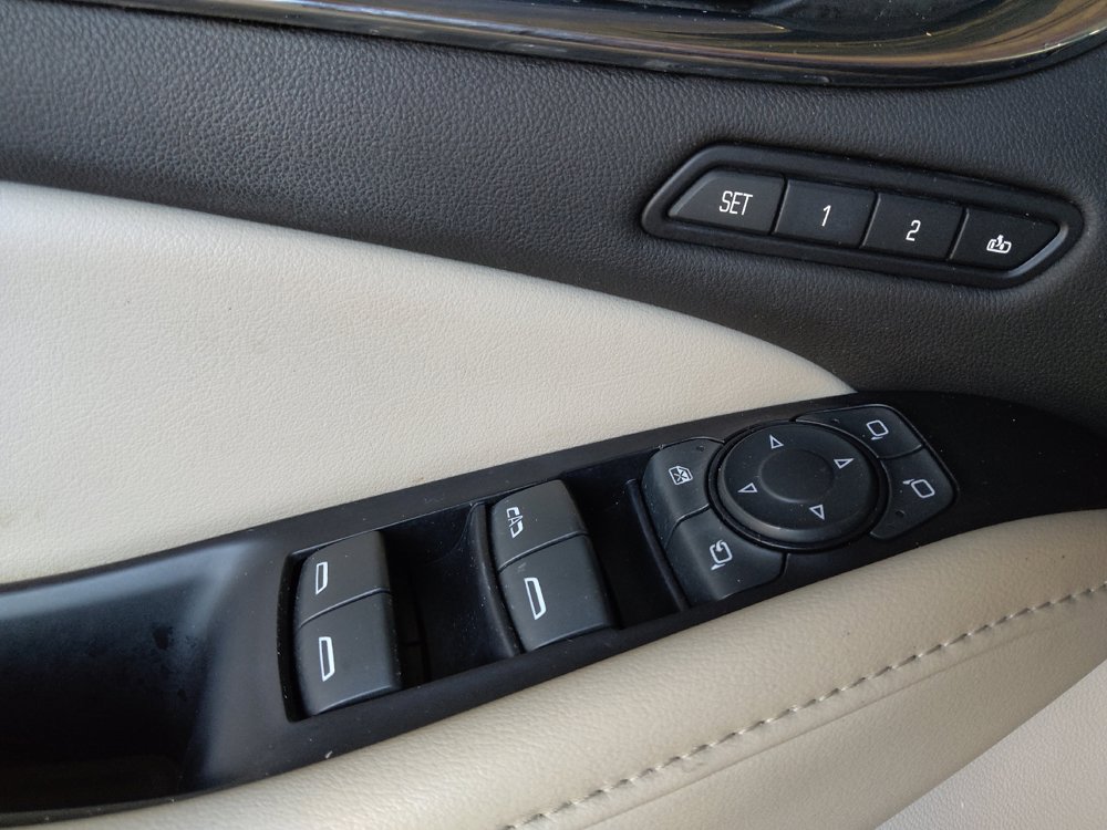 Used 2018 Buick Enclave Premium w/ Experience Buick Package FWD image 27