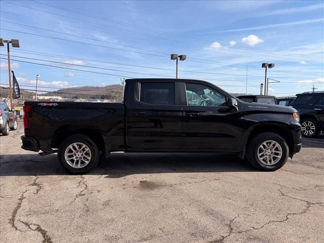 Used 2023 Chevrolet Silverado 1500 RST image 2