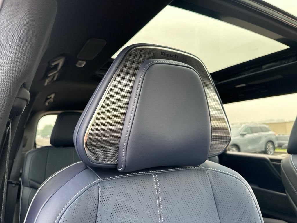 New 2027 INFINITI QX80 Sensory w/ Sport Exterior Package AWD/4WD image 17