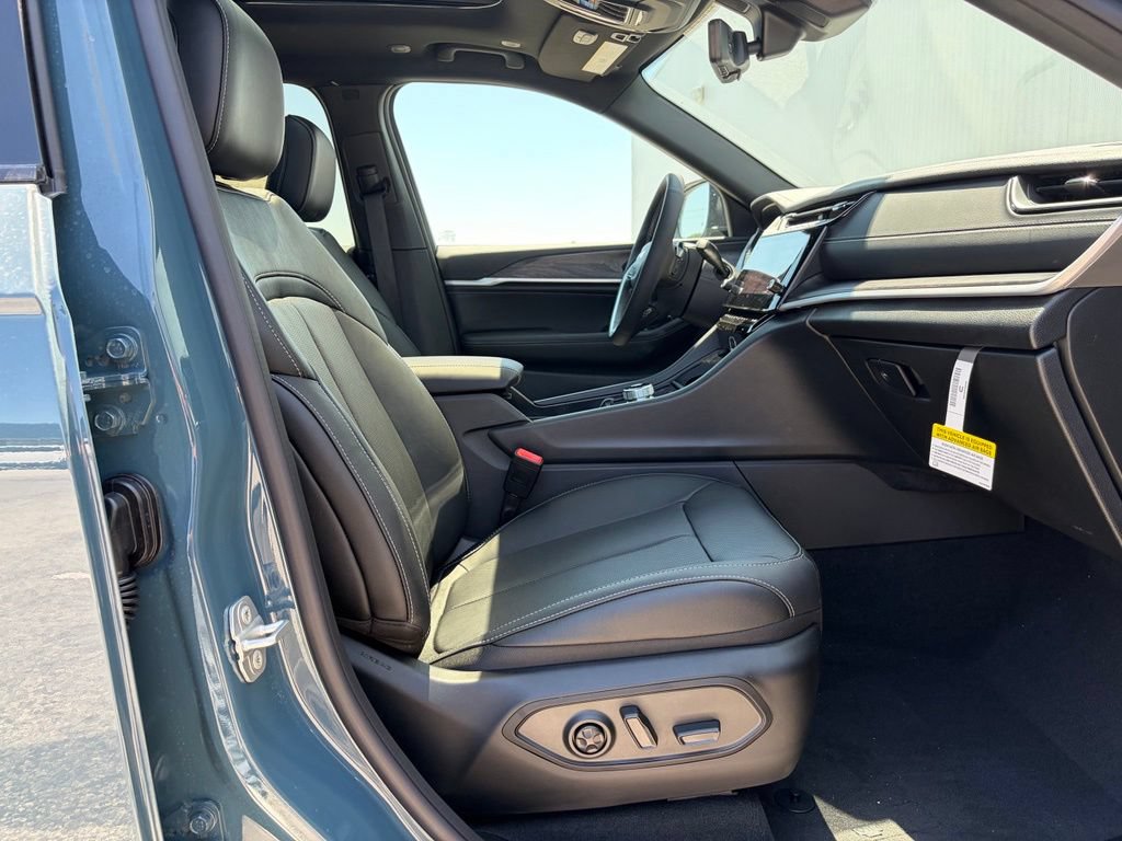 New 2026 Jeep Grand Cherokee L Limited AWD/4WD image 31