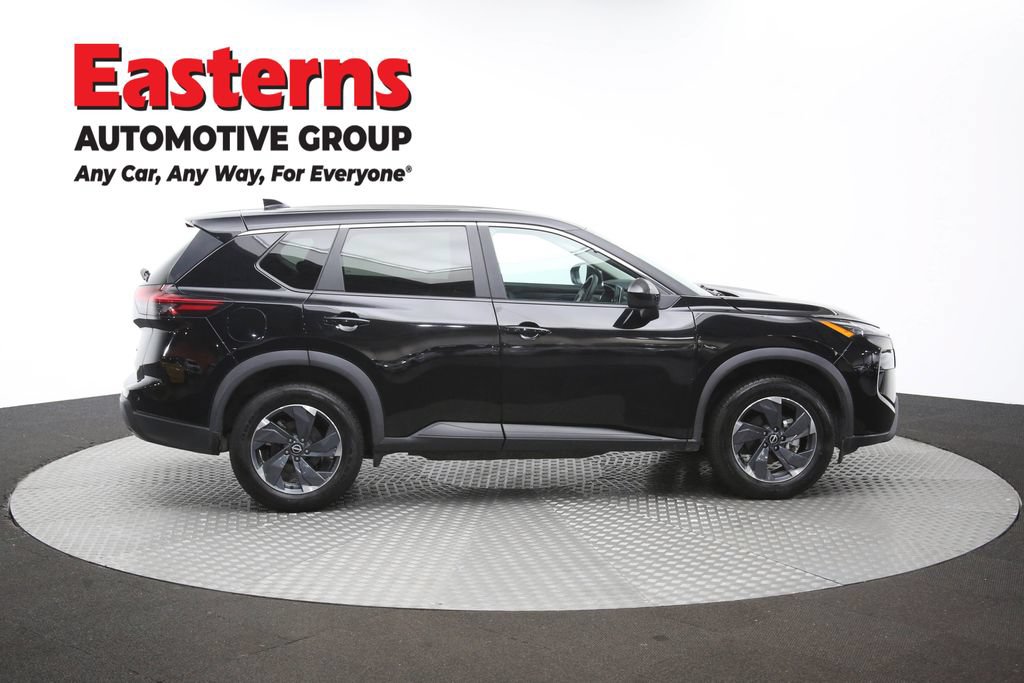 Used 2024 Nissan Rogue SV AWD/4WD image 42