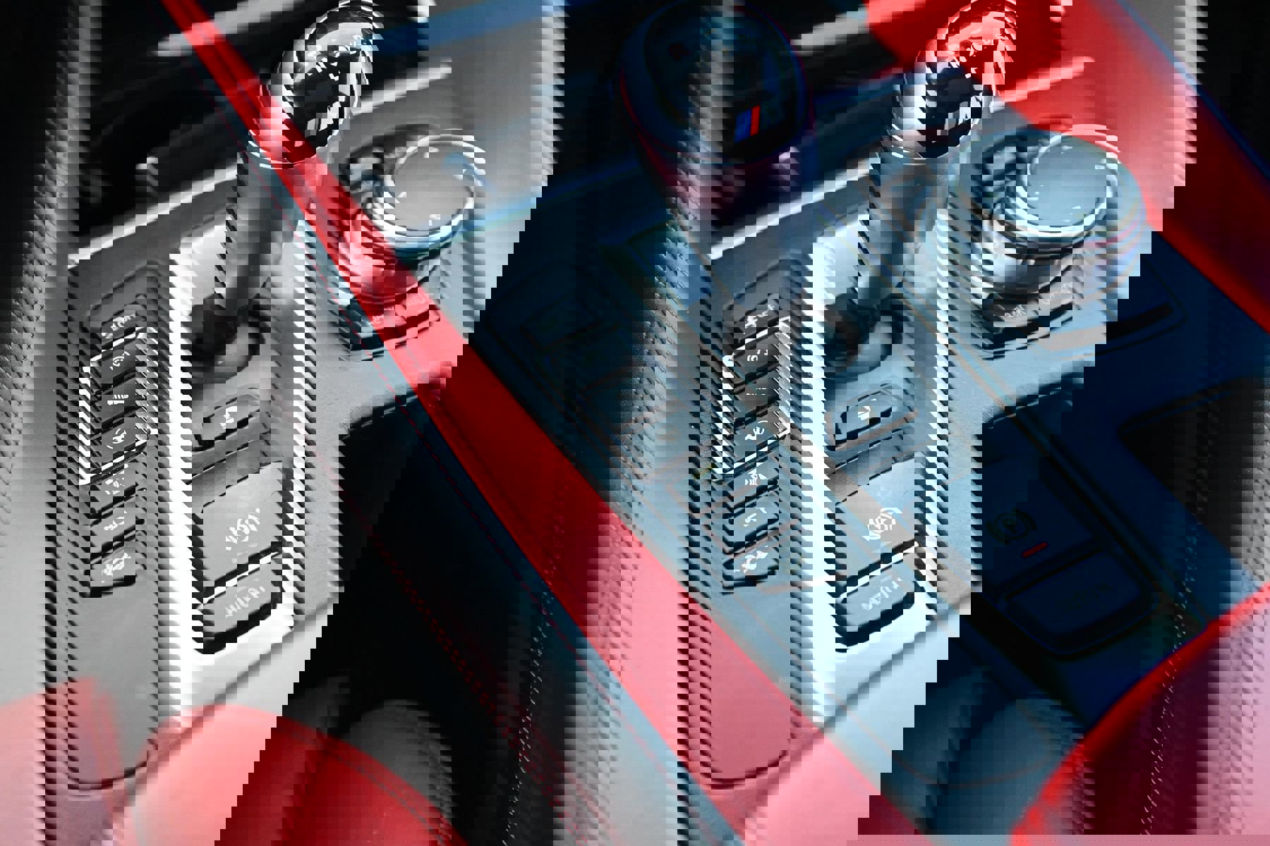 Used 2015 BMW X6 M image 31