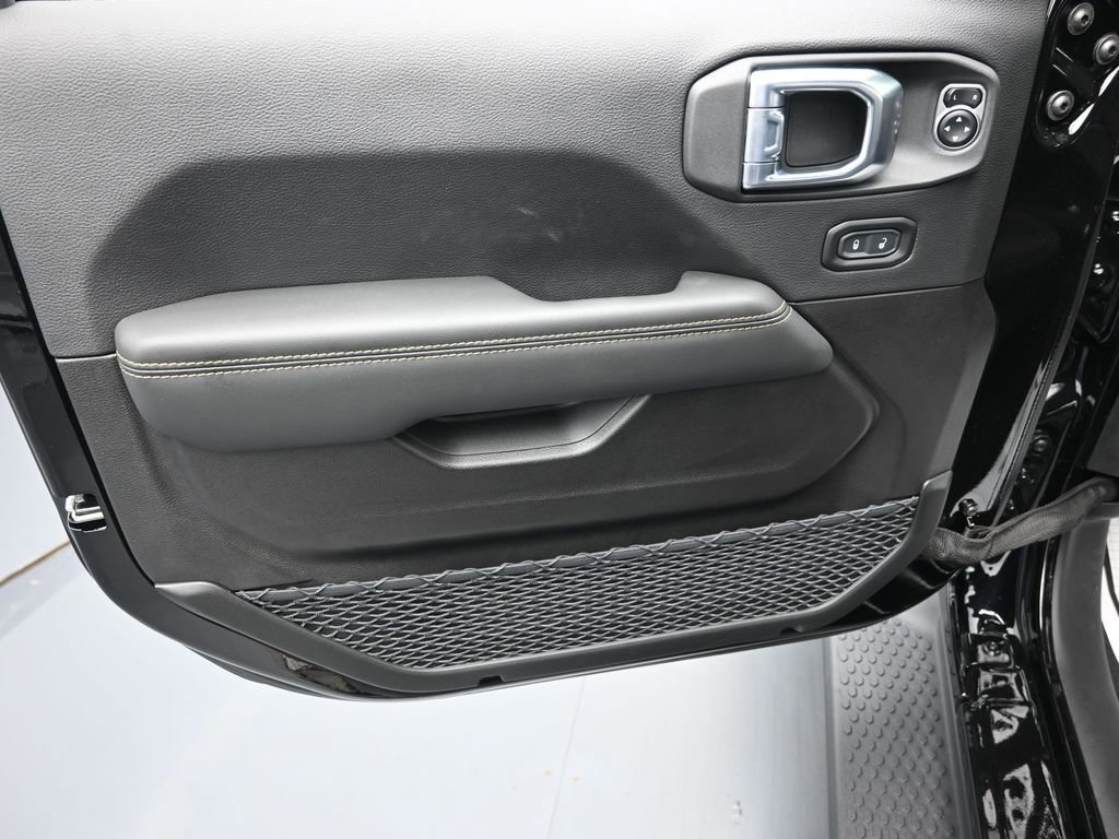 New 2025 Jeep Wrangler Sahara image 9