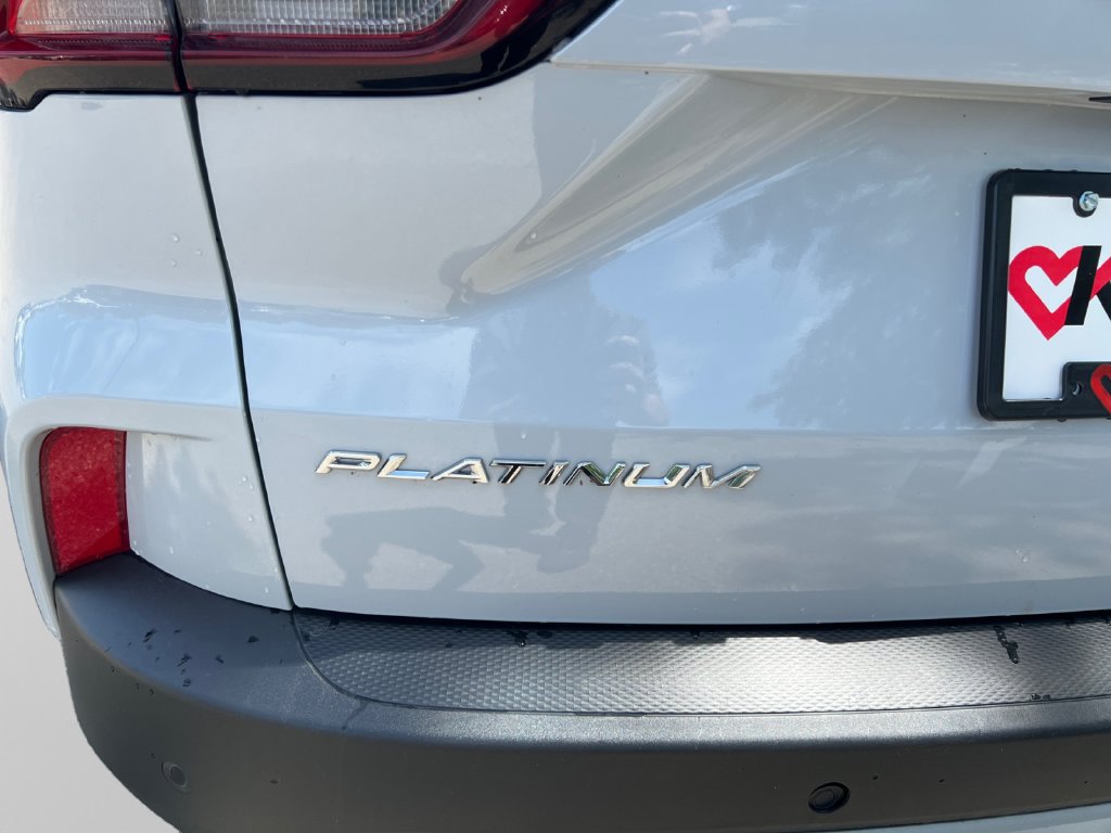 Used 2025 Ford Escape Platinum AWD/4WD image 11