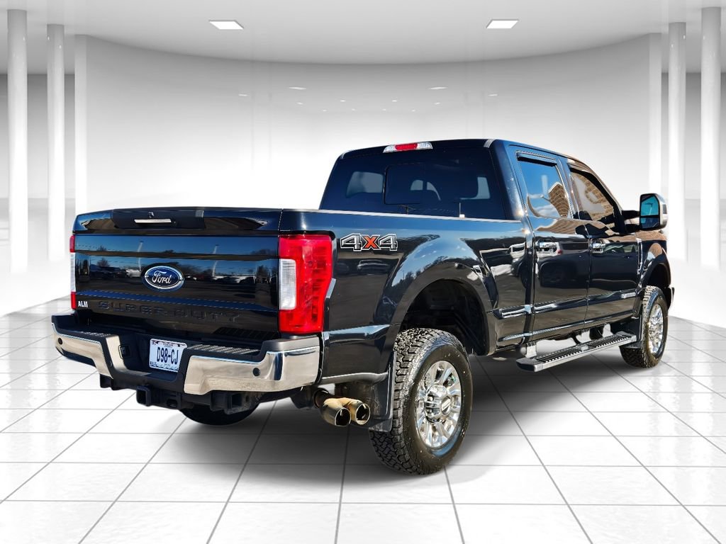 Used 2017 Ford F350 Lariat w/ Lariat Ultimate Package image 3