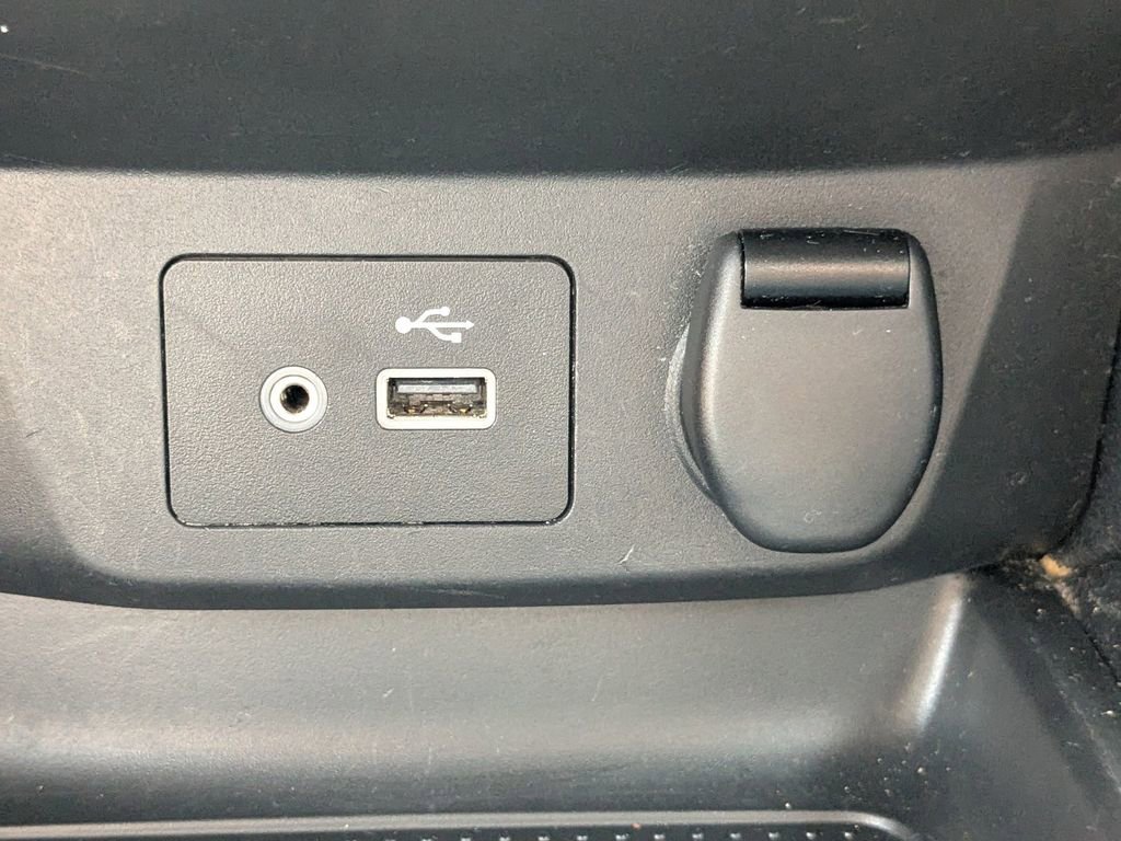 Used 2020 Nissan Rogue S image 22