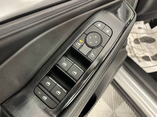 Used 2024 Nissan Rogue SV FWD image 32