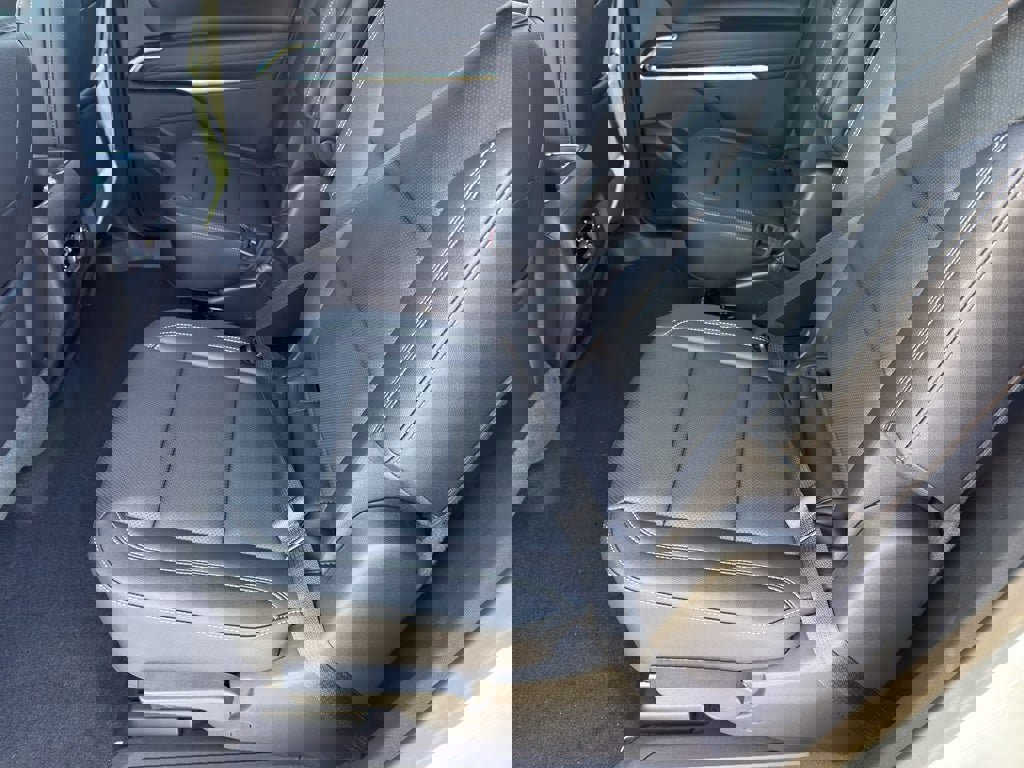 New 2026 Chevrolet Traverse LT image 24