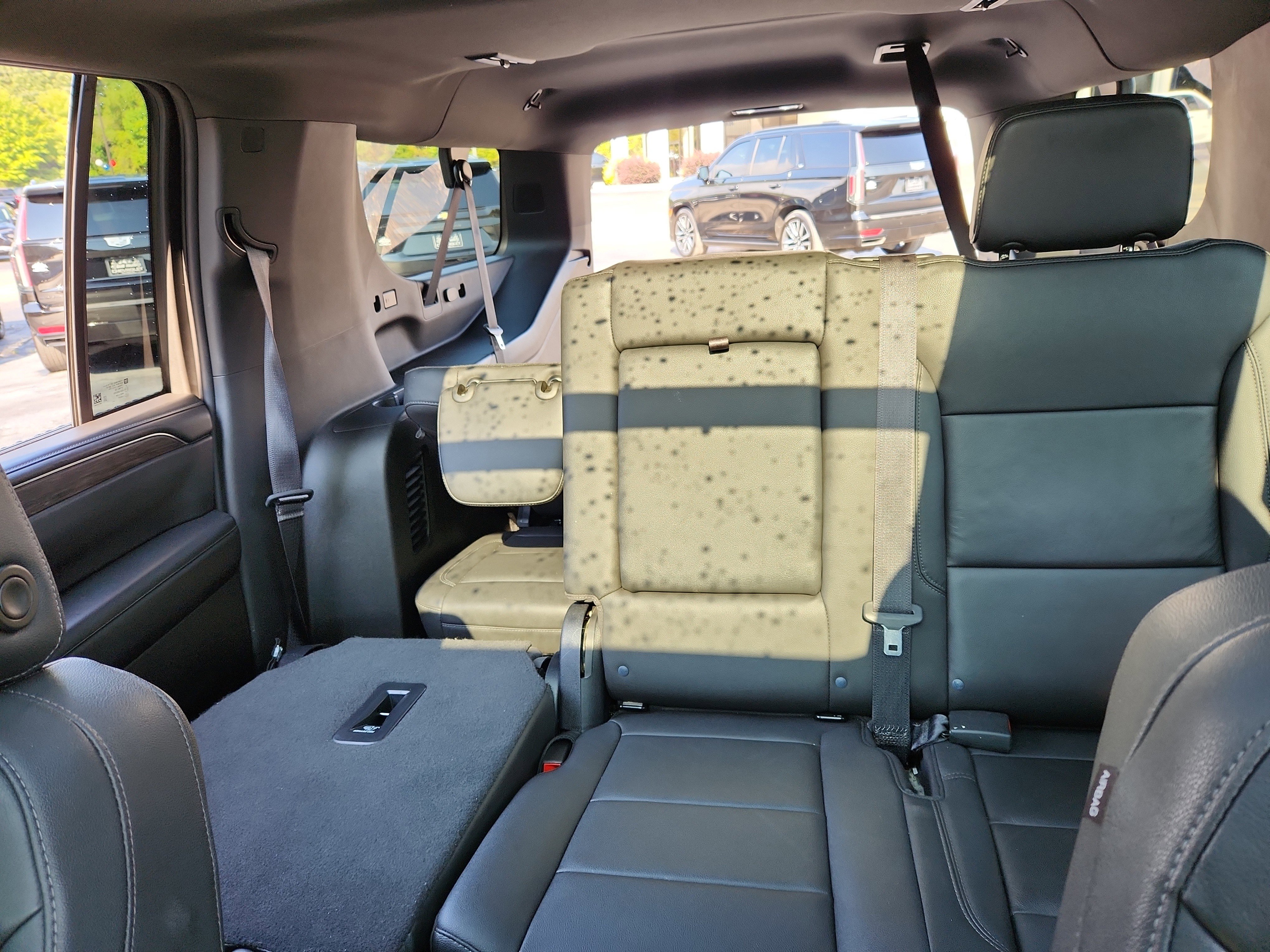 Used 2023 Chevrolet Suburban Z71 w/ Z71 Off-Road Package image 37