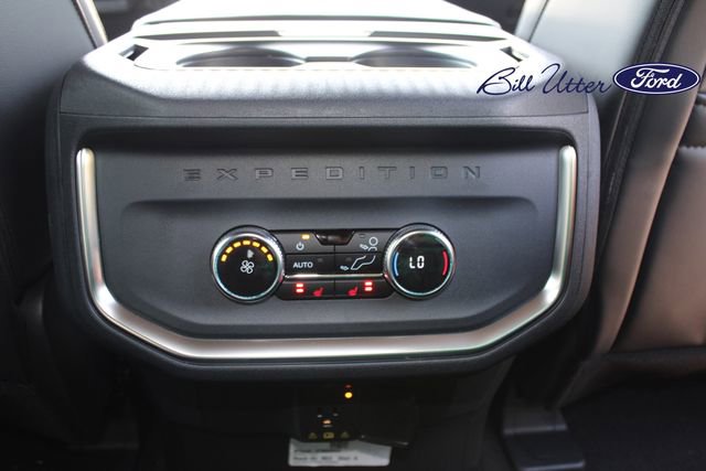 New 2025 Ford Expedition Platinum w/ Stealth Appearance Package image 10