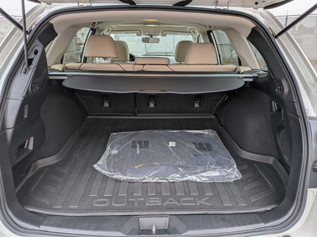 Used 2019 Subaru Outback 3.6R Limited w/ Popular Package #2 image 6