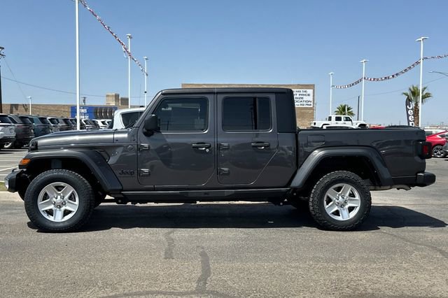 Certified 2022 Jeep Gladiator Sport AWD/4WD image 7