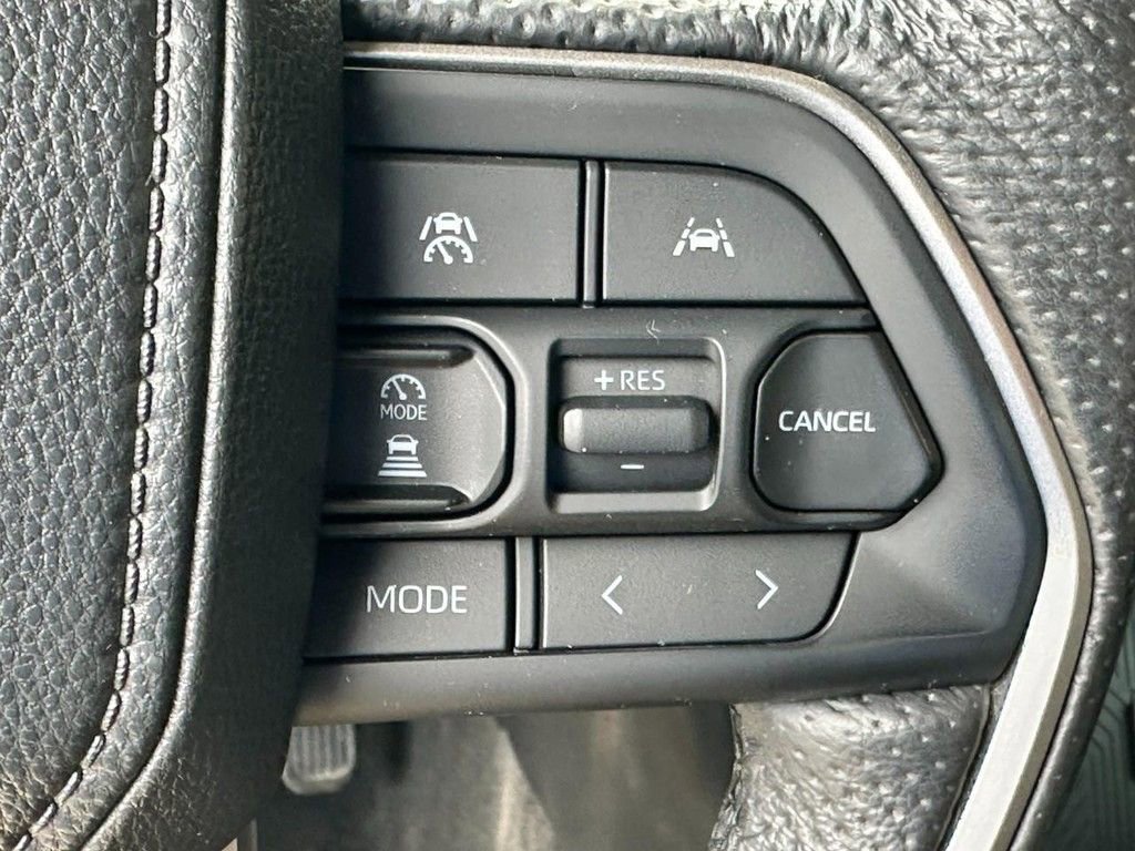 Used 2024 Toyota Tacoma TRD Off-Road image 17