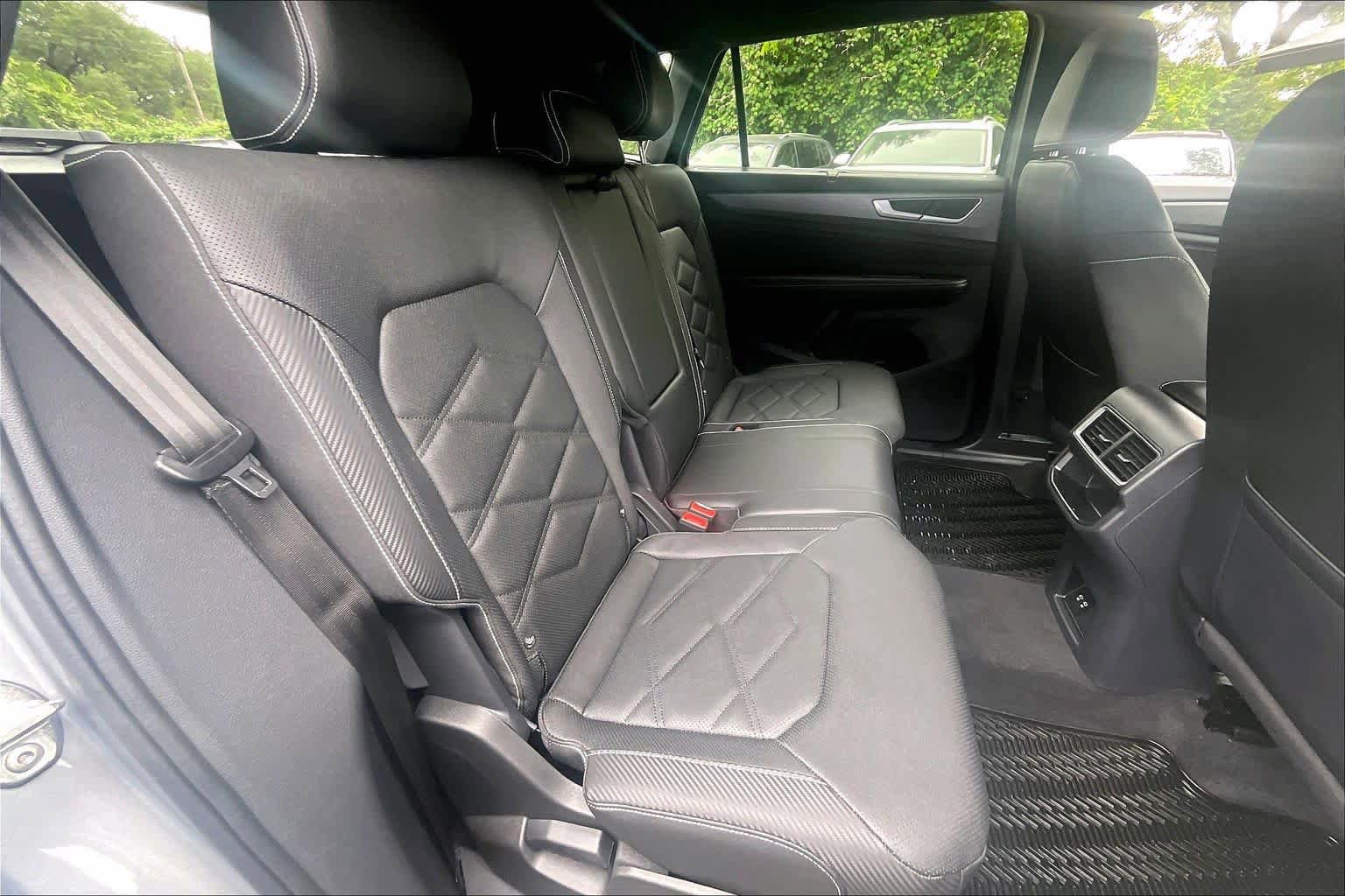 Certified 2026 Volkswagen Atlas Cross Sport SE FWD image 20