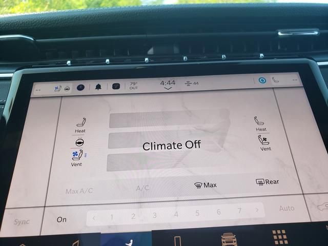 New 2024 Jeep Grand Cherokee Limited w/ Luxury Tech Group II image 24