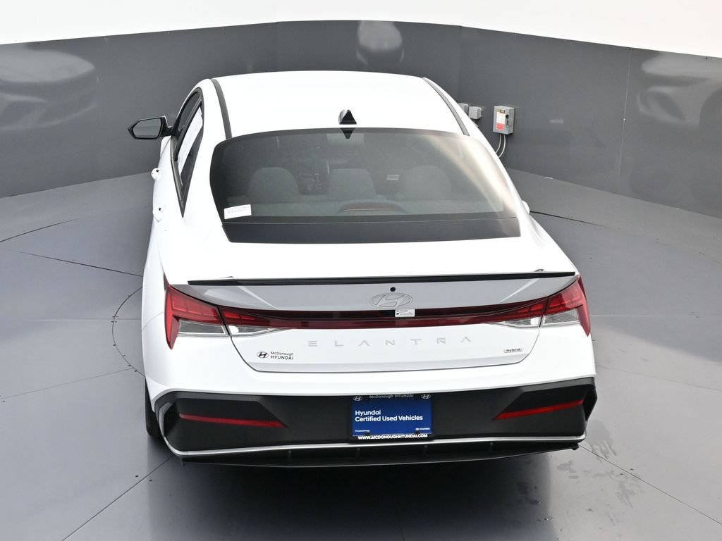 Certified 2025 Hyundai Elantra SEL FWD image 17