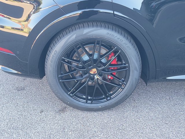 New 2026 Porsche Cayenne GTS AWD/4WD image 19