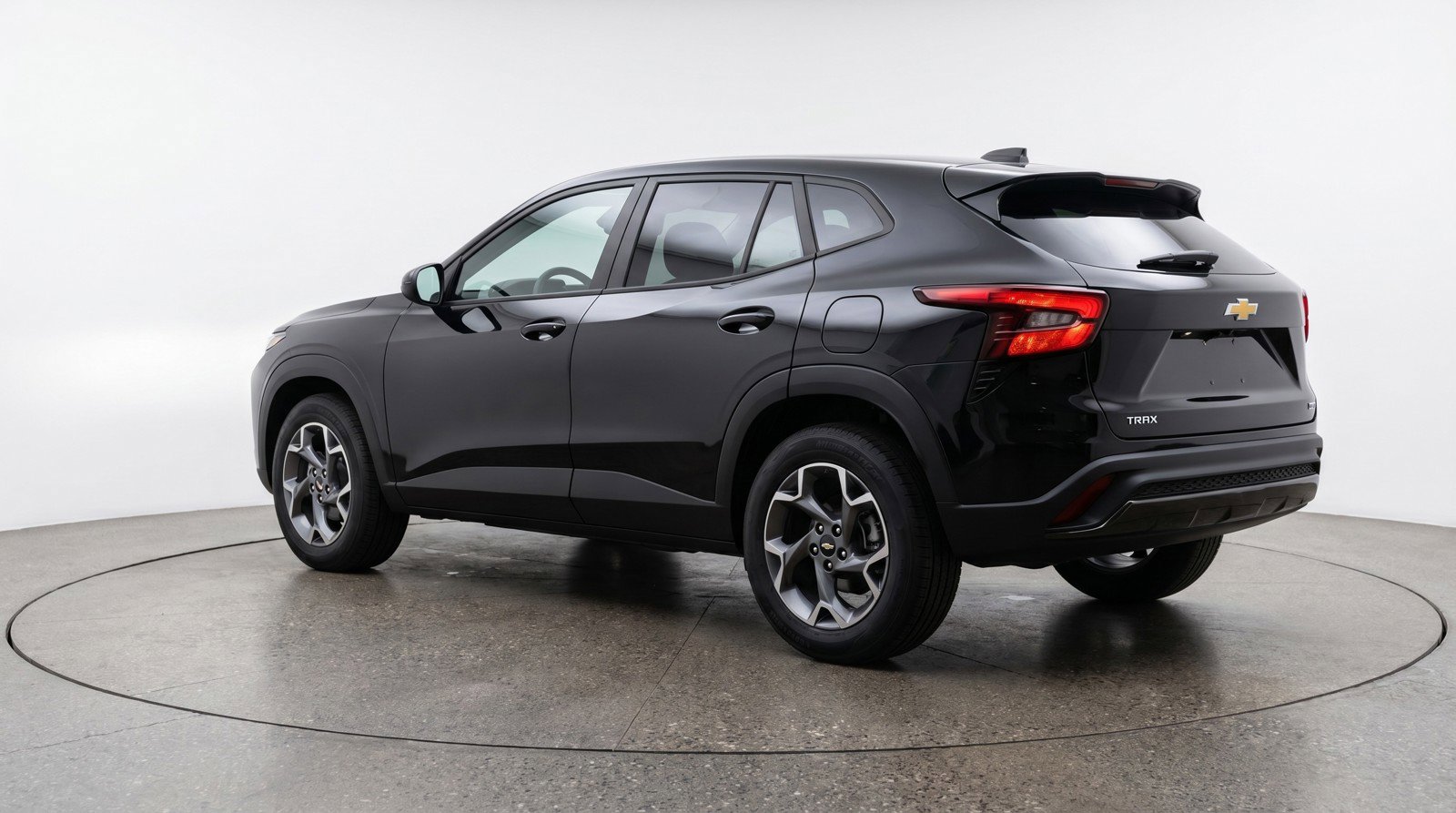 Used 2025 Chevrolet Trax LT FWD image 6