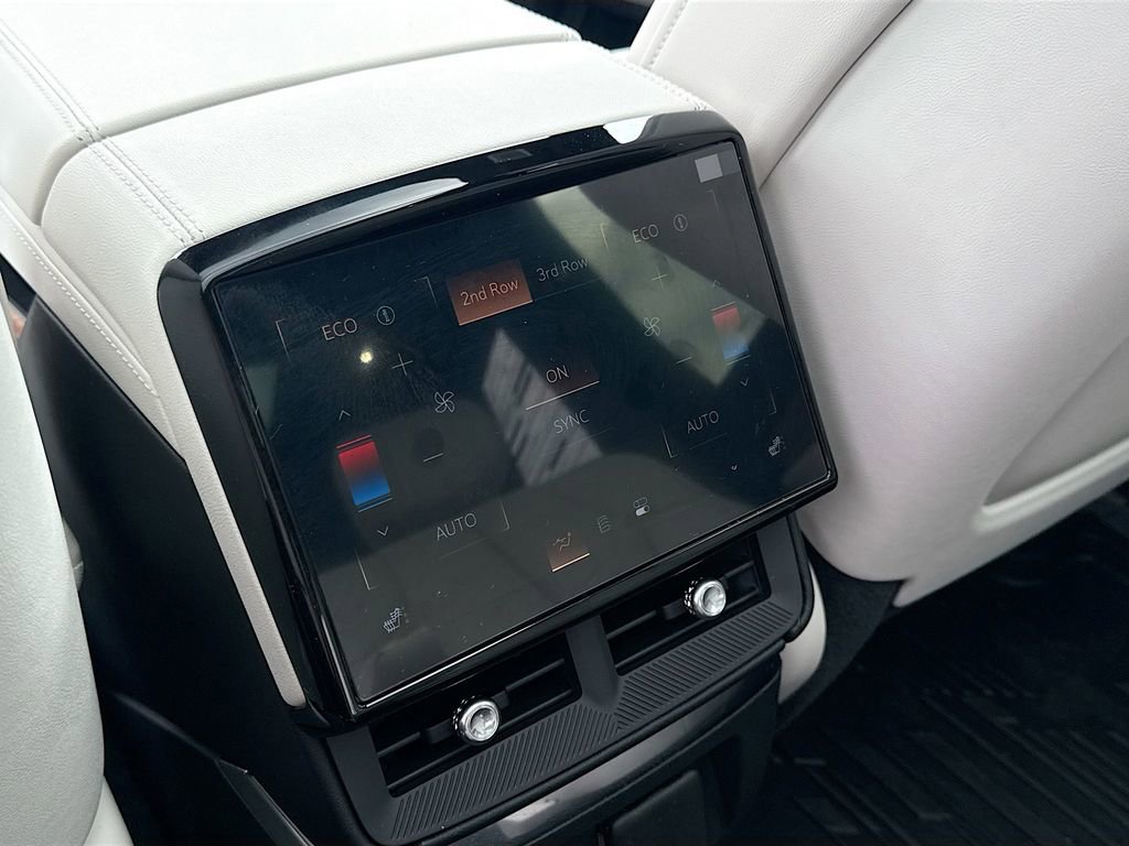 New 2026 Cadillac Vistiq Sport w/ LPO, Floor Liner Package image 26