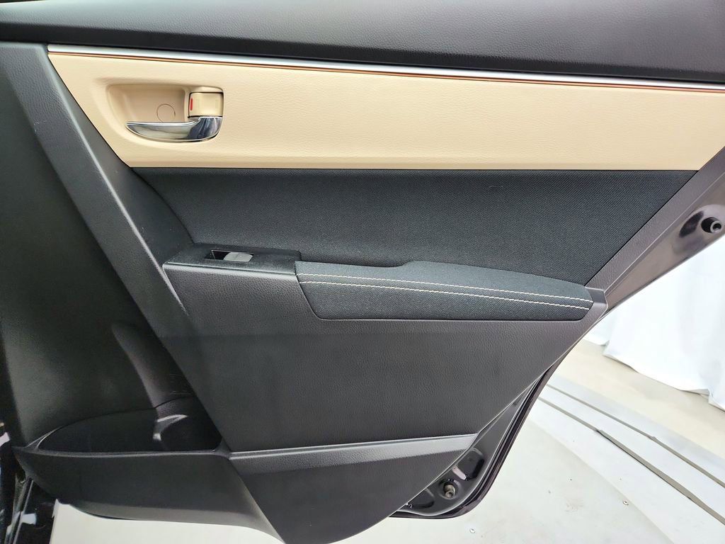 Used 2015 Toyota Corolla LE FWD image 26