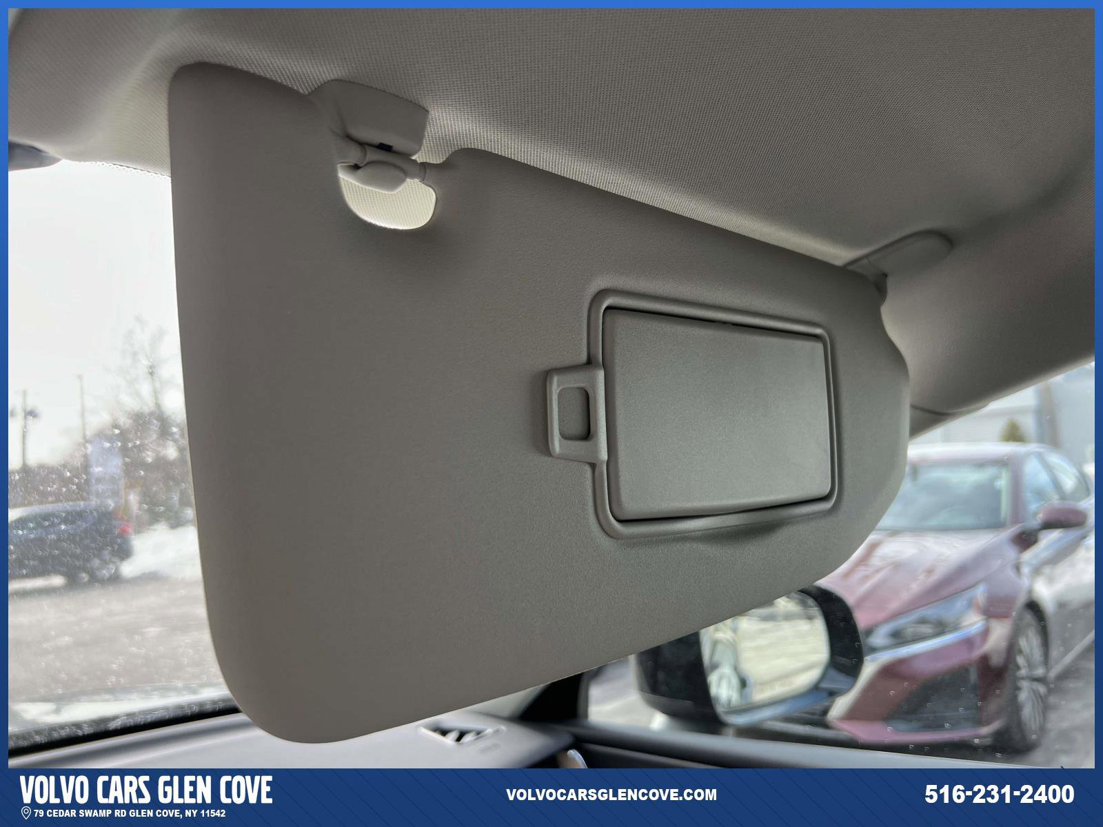 Used 2026 Volvo XC60 B5 Core w/ Climate Package PRO image 32