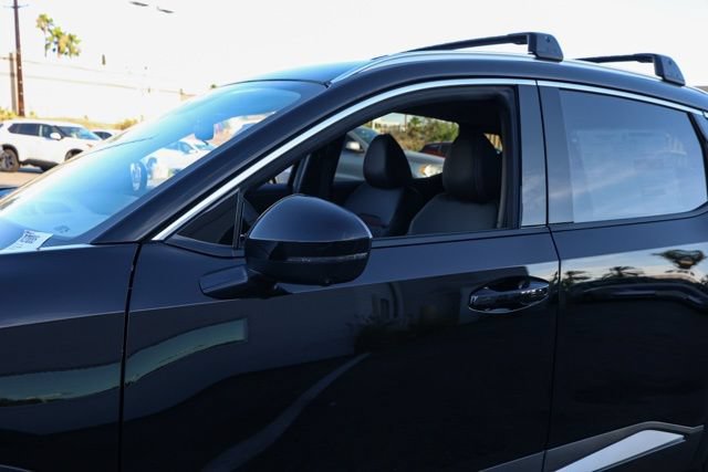 New 2025 Nissan Kicks SR image 12