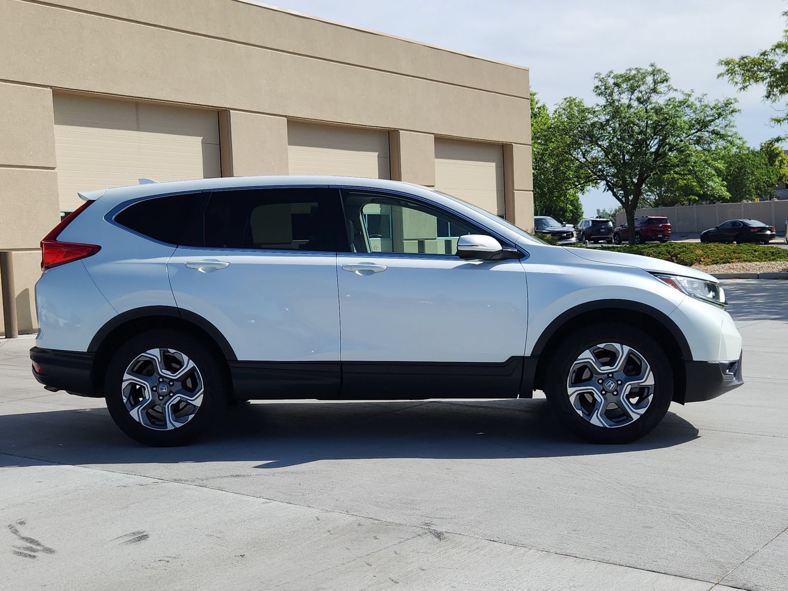 Used 2017 Honda CR-V EX-L image 6
