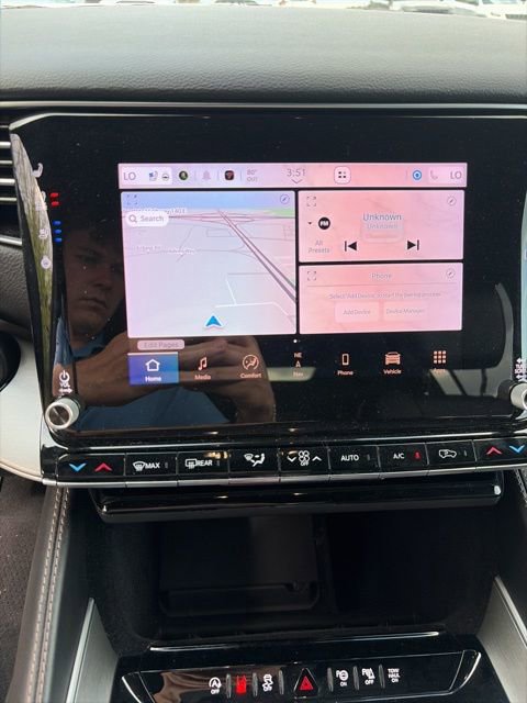 Used 2025 Jeep Wagoneer Series III w/ Premium Group I image 18