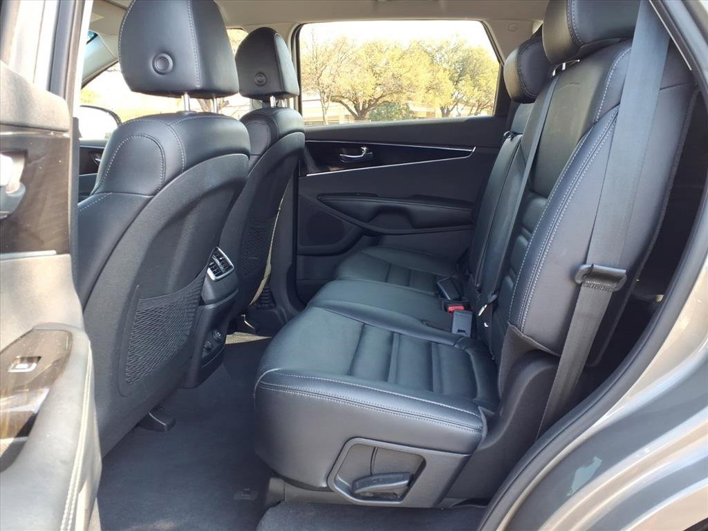 Used 2019 Kia Sorento EX image 22