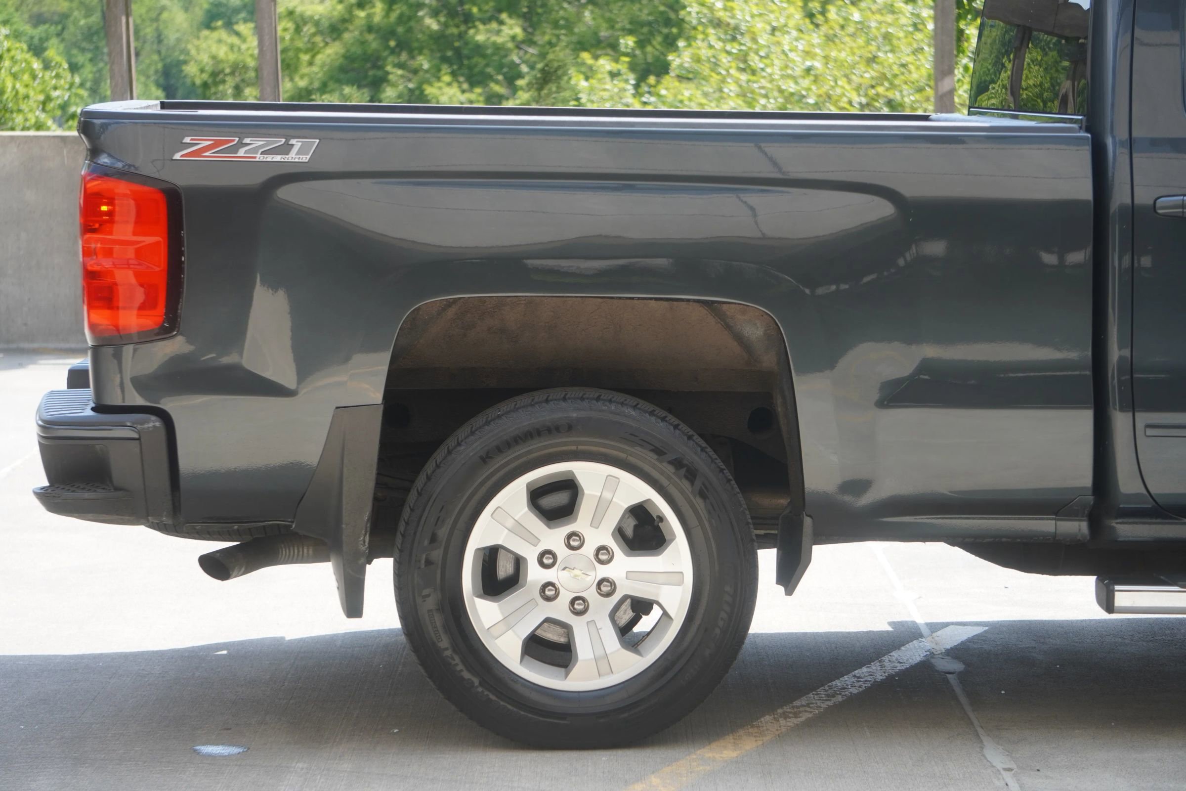 Used 2017 Chevrolet Silverado 1500 LT w/ All Star Edition AWD/4WD image 22