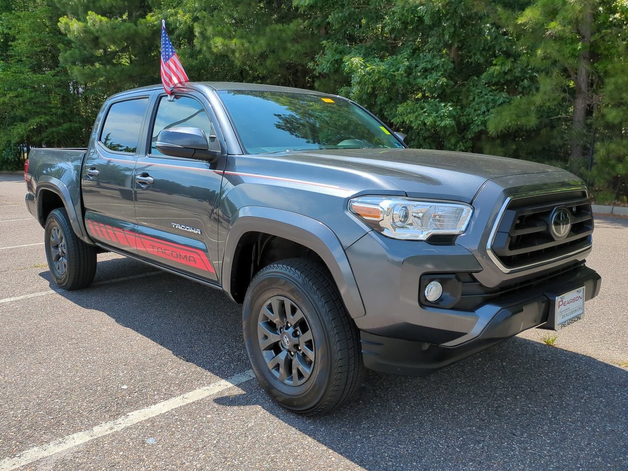 Used 2023 Toyota Tacoma SR5 w/ Technology Package AWD/4WD image 2