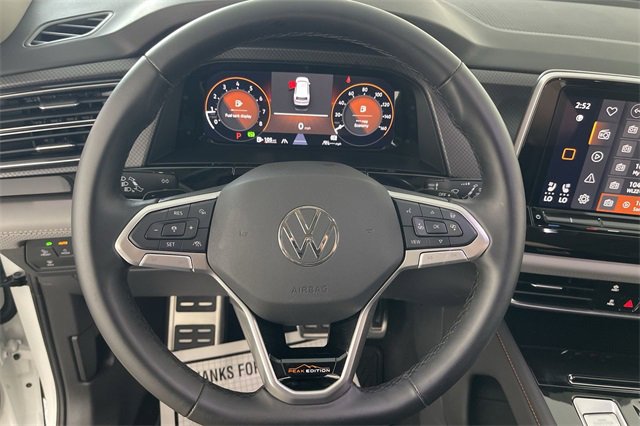 Used 2025 Volkswagen Atlas Peak Edition SE image 37