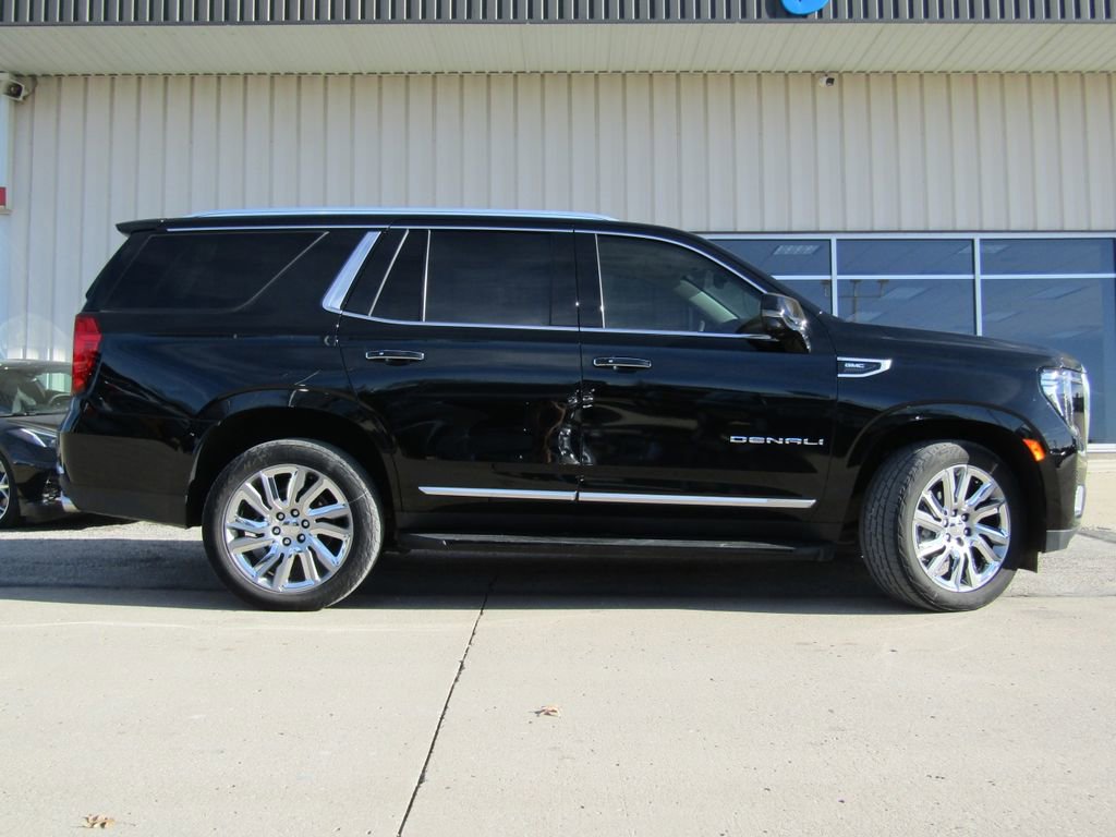 Used 2021 GMC Yukon Denali image 2