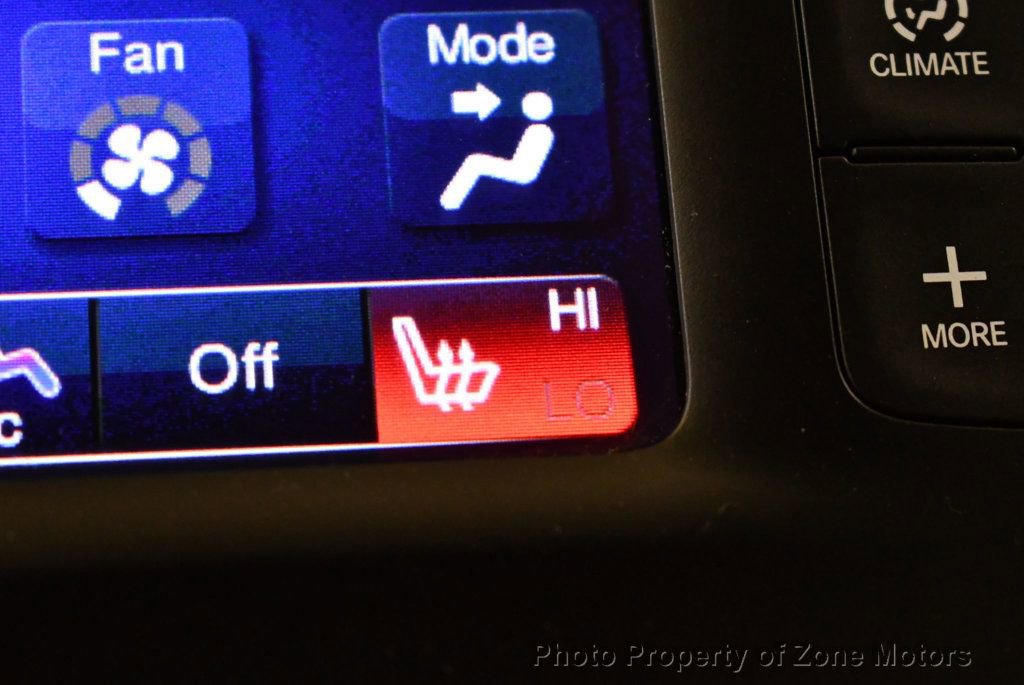 Used 2017 Chrysler Pacifica Touring-L image 41